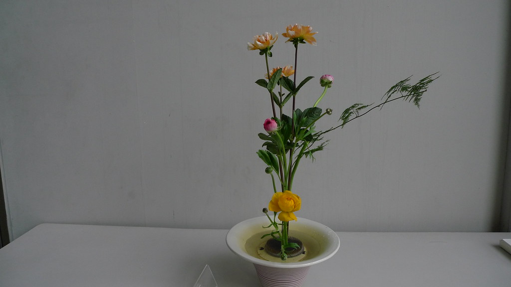 Practical Guide To Ikebana Vases [What Every Beginner Must Know]
